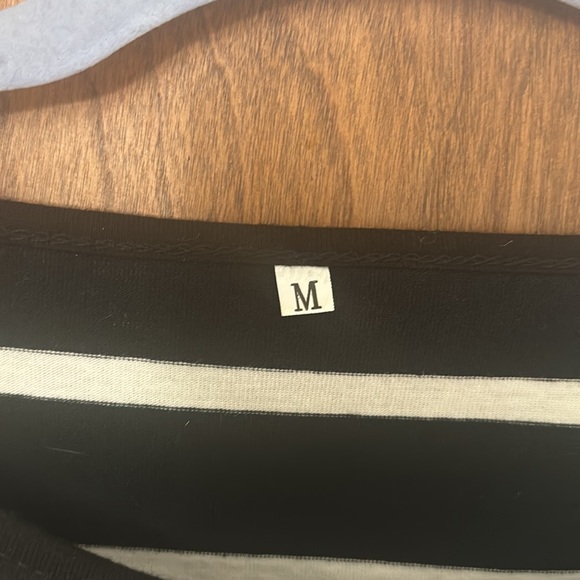 Cute stripped dress size M - Picture 3 of 3